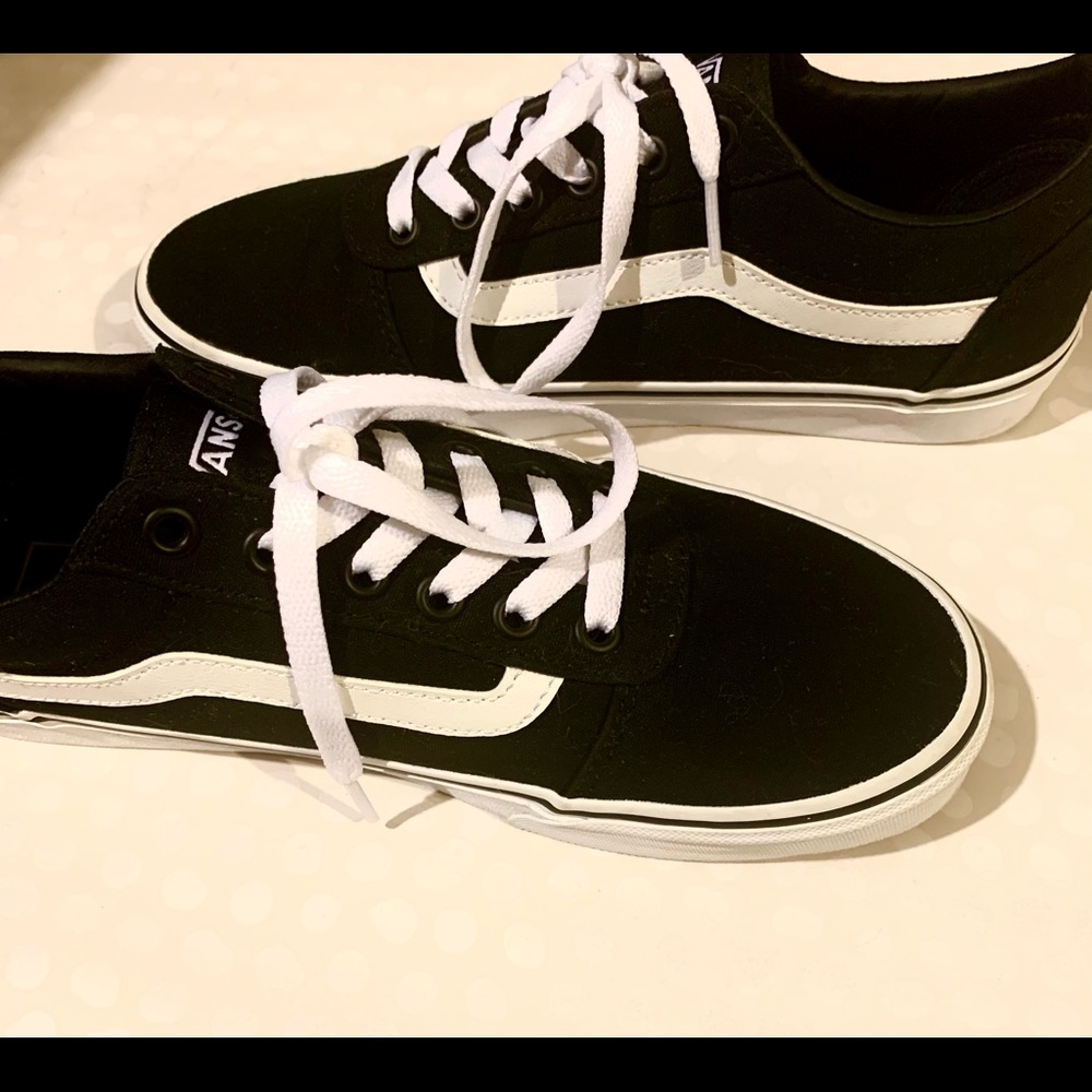 Vans almost new size 9 shoes
